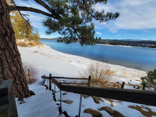 The Point! Spectacular Lake Views 5 Suites!