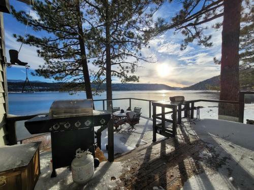 The Point! Spectacular Lake Views 5 Suites!