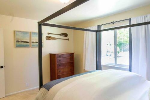 Close To River & Wineries, 2br Cottage With Hottub Home