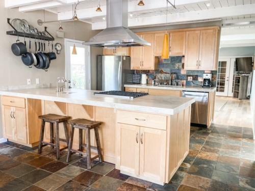 Peaceful Glen Ellen 3br With Deck, Garden & Parking! Home