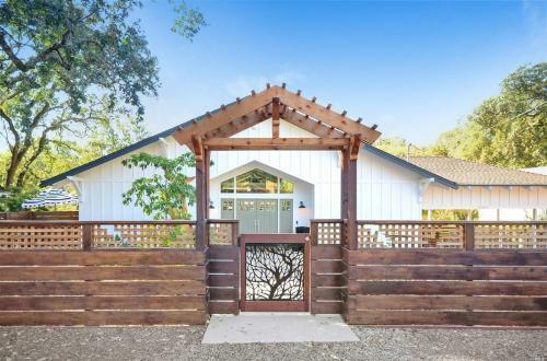 Peaceful Glen Ellen 3br With Deck, Garden & Parking! Home
