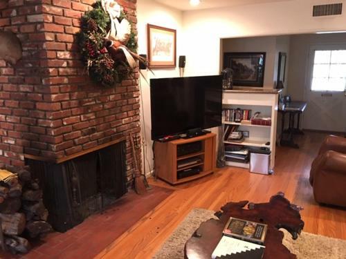 Oak Grove Ranch House