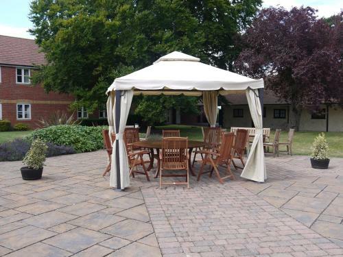 The Lambert Arms - A Bespoke Hotel