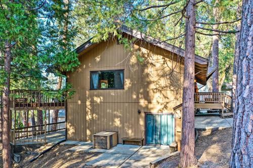 Pine Mountain Cabin With Hot Tub, 2 Mins To Marina!