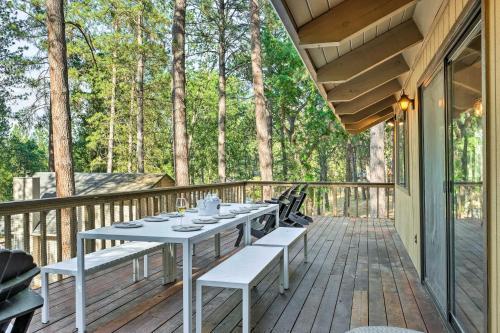 Pine Mountain Cabin With Hot Tub, 2 Mins To Marina!