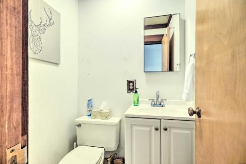 Cabin Less Than Half Mi To Pine Mountain Lake Marina!