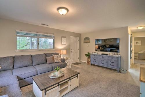 Charming And Pet-friendly Pine Grove Retreat!