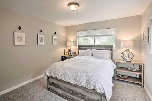 Charming And Pet-friendly Pine Grove Retreat!