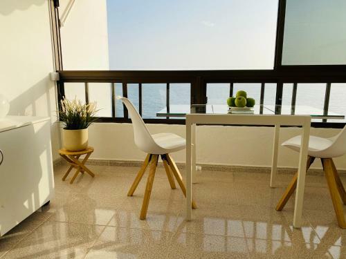 Beach Apartment 8