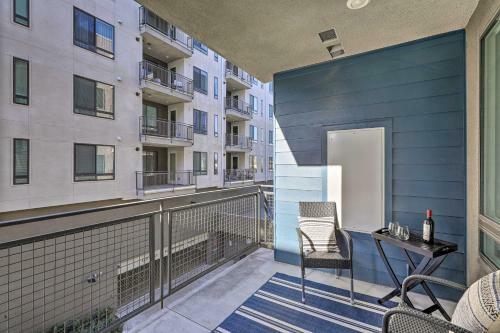 Apartamento Modern Irvine Condo With Pool - 7 Mi To Beach!