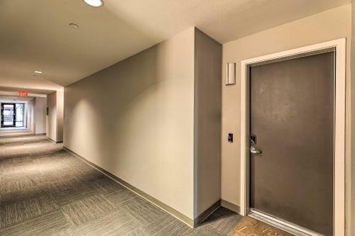 Apartamento Modern Irvine Condo With Pool - 7 Mi To Beach!