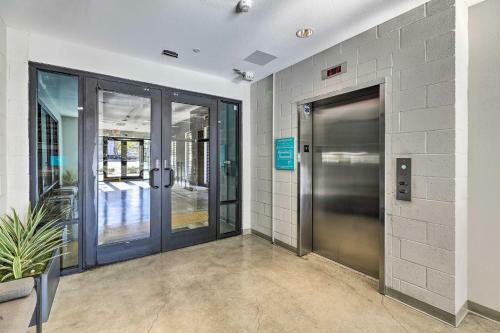 Apartamento Modern Irvine Condo With Pool - 7 Mi To Beach!