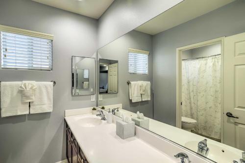 Spacious Indio Home Pool, Grill, And Fire Pits