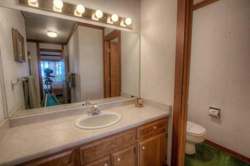 Brockway Beachside Bungalo By Lake Tahoe Accommodations