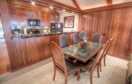 Brockway Beachside Bungalo By Lake Tahoe Accommodations