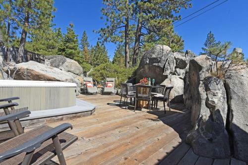 Rockpile Treehouse