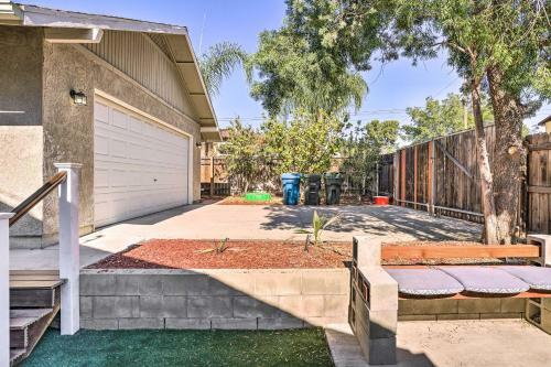 Lake Elsinore Escape Walk To Beach And Main St