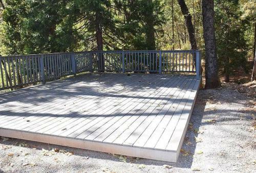 Shasta Lake Cabin