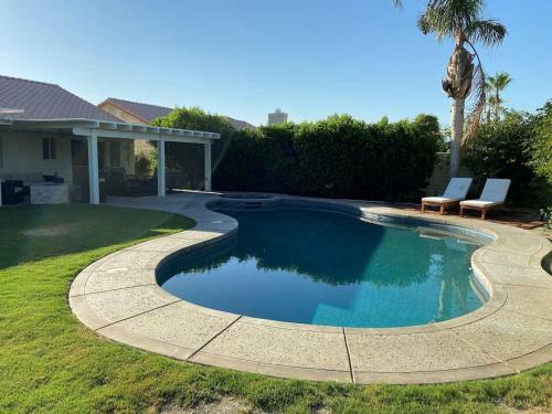 Stunning 5 Star Home Retreat Private Pool-spa-bbq 4br-