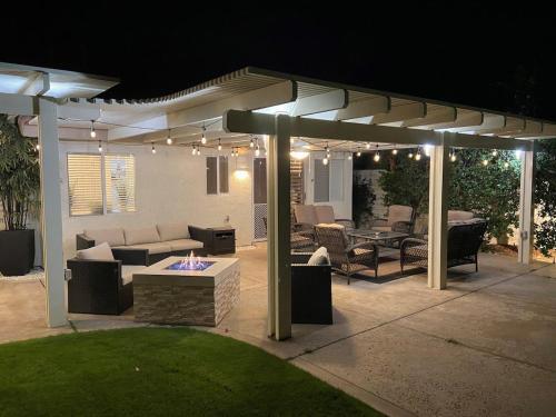 Stunning 5 Star Home Retreat Private Pool-spa-bbq 4br-