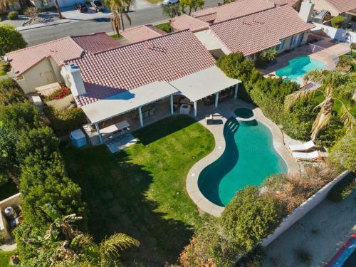 Stunning 5 Star Home Retreat Private Pool-spa-bbq 4br-
