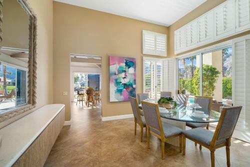 Charming, Redesigned 5 Star Rating With Pool, Spa, Bbq And More
