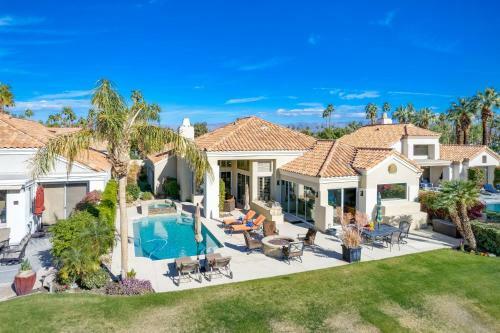 Charming, Redesigned 5 Star Rating With Pool, Spa, Bbq And More