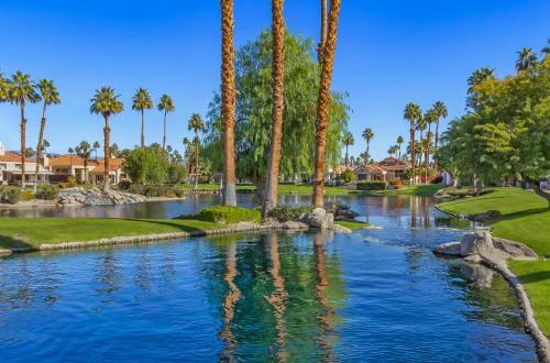 Charming, Redesigned 5 Star Rating With Pool, Spa, Bbq And More