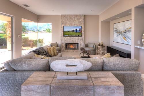 Wow Views...wow Interior....wow Pool....wow Everything
