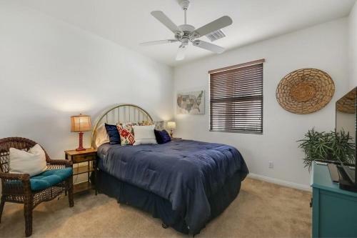 Cheerful 2 Bedroom Home In A Quiet Gated Community