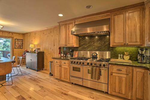 Lake Arrowhead Cabin Less Than 2 Mi To Blue Jay Bay!