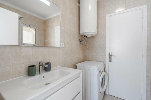 Wonderful Villa In Sue�o Azul With Private Pool