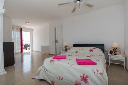 Villa Pan With Private Heated Pool