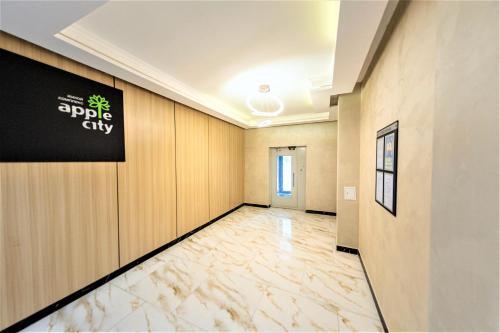 Apartamento ?????? ? ???????? ????????? Apple City ? ???-??????, ?????????