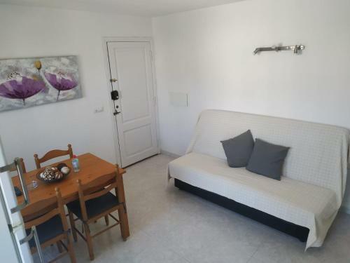 Apartamento Con Piscina, Cala En Blanes Ciutadella