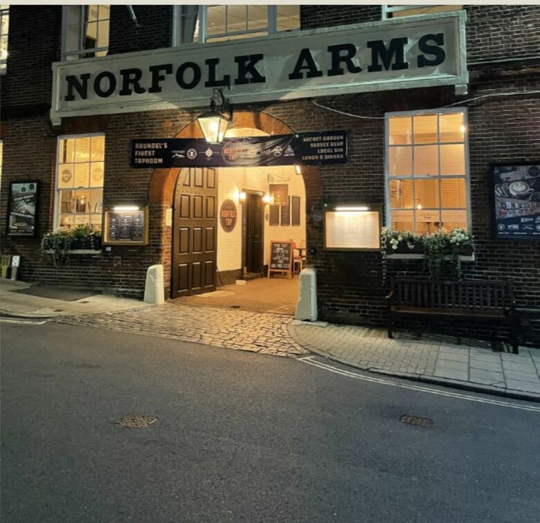 Norfolk Arms Hotel