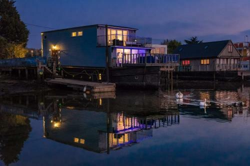 Bed & Breakfast Houseboat Harbourside View
