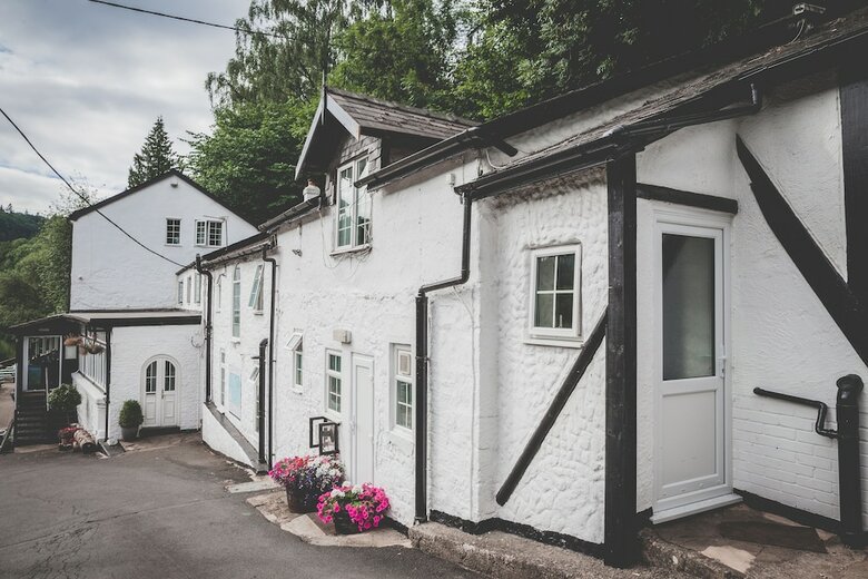 Posada Ye Old Ferrie Inn