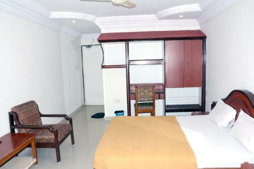 Hotel Monarch Excelency