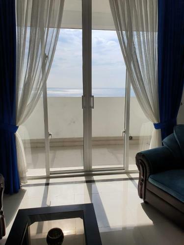 New 2 Bedroom Apartment, 100m Away From The Beach