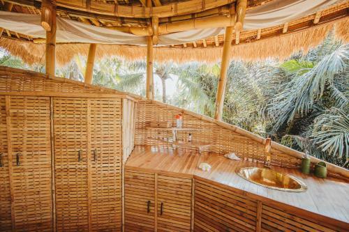 Villa Tower House - 4 Bds Eco Bamboo House, River View