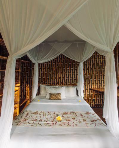 Villa Temple House 3bds Eco Bamboo House Pool River View