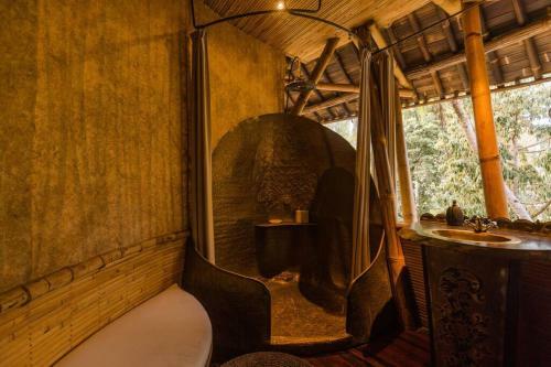Villa Sharma Springs 5 Bds Luxurious Bamboo Mansion Pool