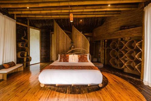 Villa Sharma Springs 5 Bds Luxurious Bamboo Mansion Pool