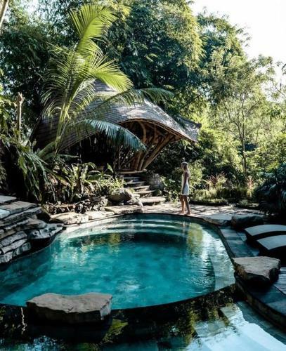 Villa Sharma Springs 5 Bds Luxurious Bamboo Mansion Pool