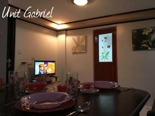 Hostal La Famille