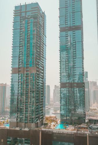 A C Pearl Holiday Homes - Marvelous Marina Apartment