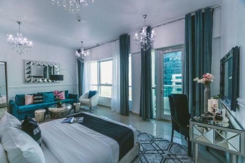A C Pearl Holiday Homes - Pristine Marina View Apartment