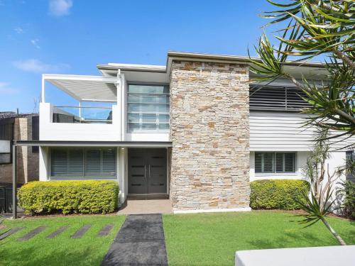 Avoca Views 1 Warren Ave