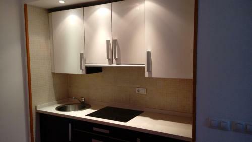 Apartamento Estudio Y Garaje En Zona Baja
